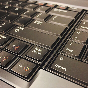 Rozrywka na budowie: Jak wprowadzić elementy zabawy na placu budowy?